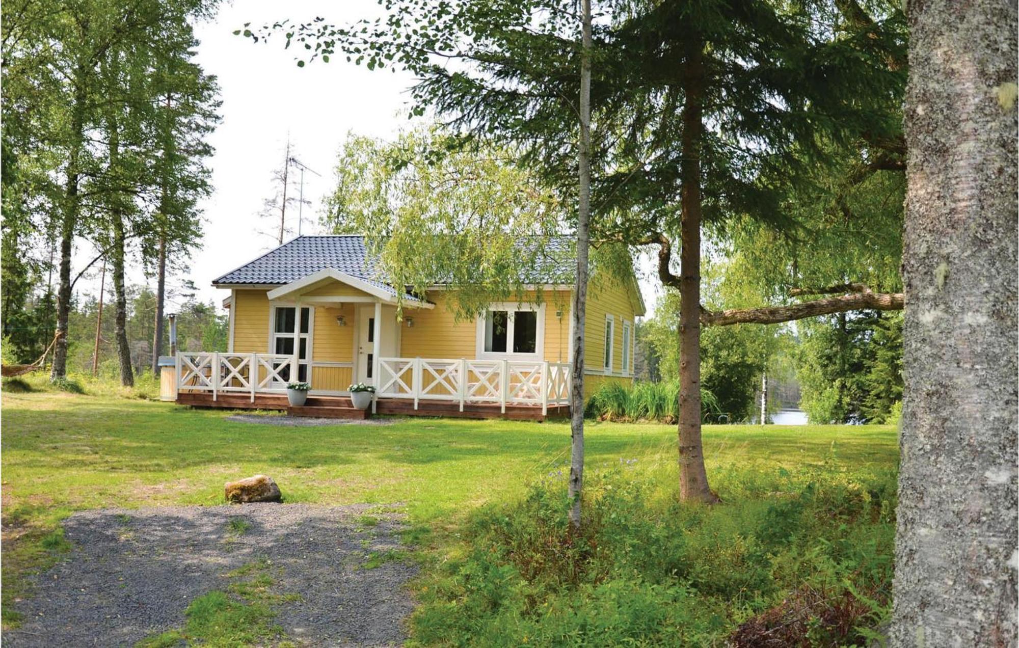 Nice Home In Sunne With Jacuzzi Alvsatern Exterior photo